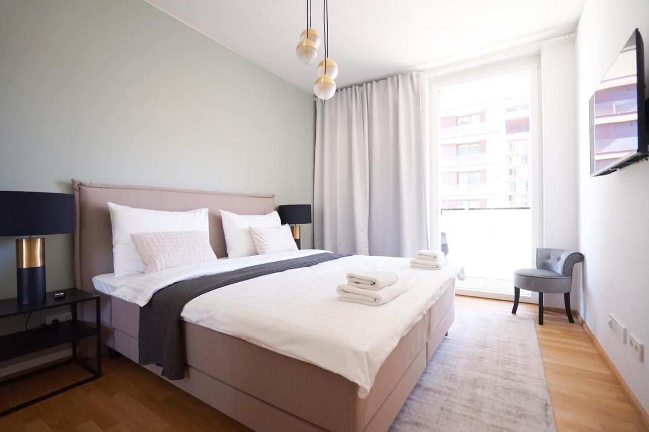Exclusive 2-Bedroom Condo With Pool & Balcony Viena Exterior foto